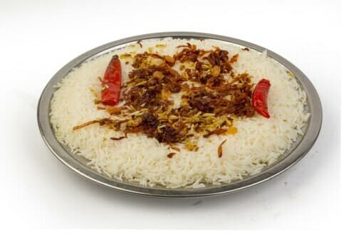 نفر رز مثلوثه